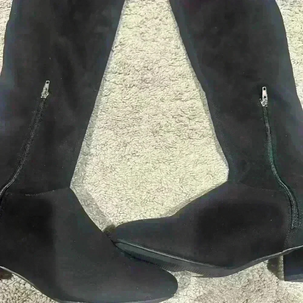 Women knew high boots - Picture 2 of 3